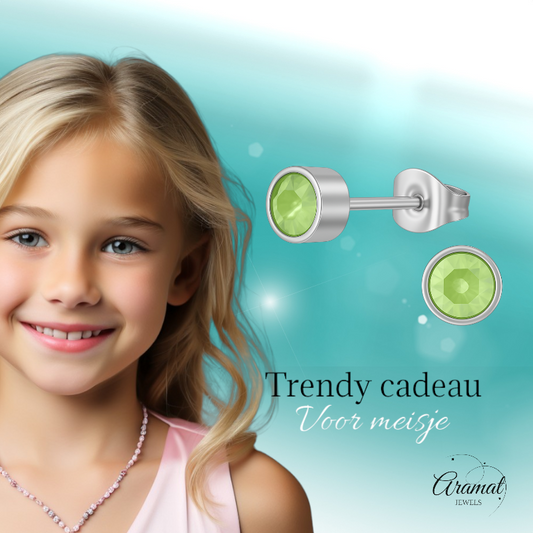 Light green crystal stud earrings – 5mm silver stainless steel