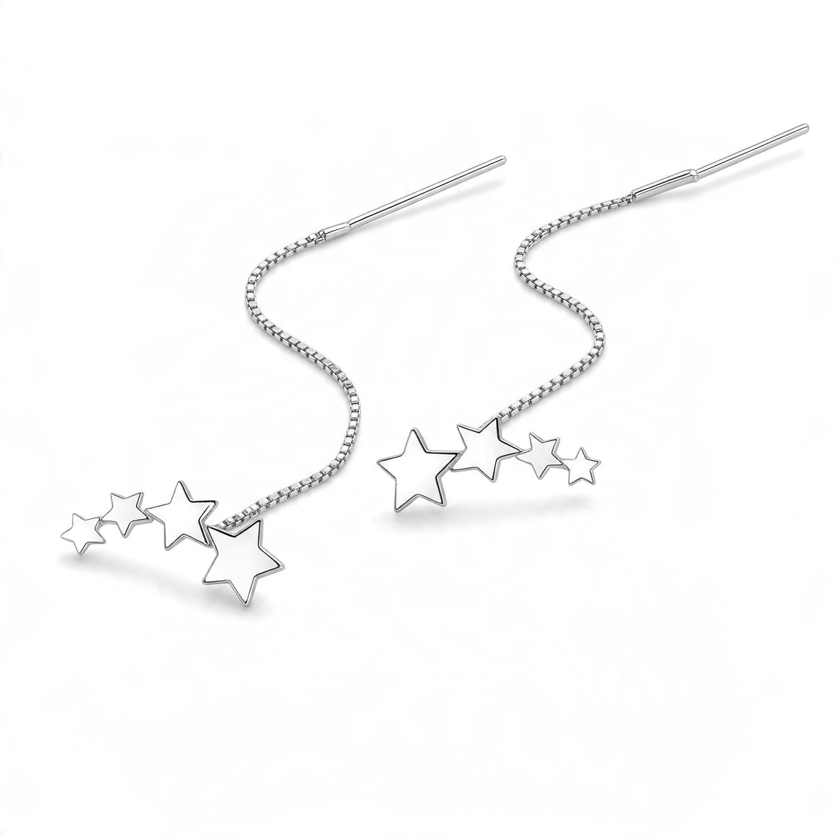 Aramat Jewels zilverkleurige doortrek oorbellen van RVS met een speels sterretjesmotief aan een fijne ketting.