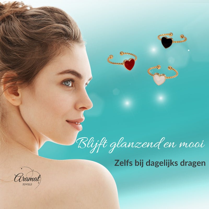Verstelbare RVS Ring met Emaille Hartje - Goudkleur (8,5 mm) - Aramat Jewels - Ringen - cadeautip
