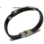 Moderne Leren Armband Met Zilverkleurige Streep En Zwarte Sluiting