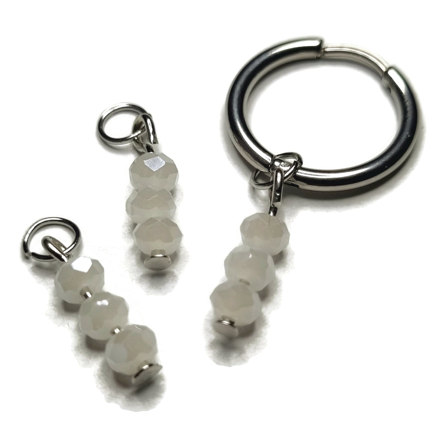Zilveren En Witte Glaskralen Van 3 Facet Kralen Parelglans Oorbedels - Aramat Jewels®