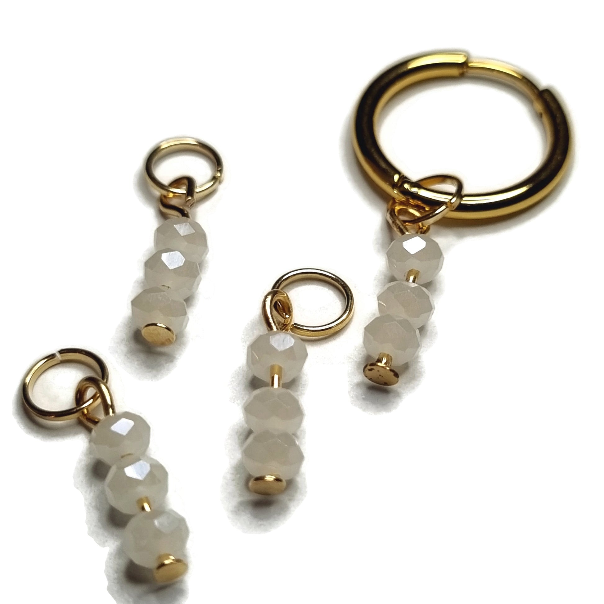 Gouden Oorringen Met Witte Kwarts Kralen - Aramat Jewels® Facet Kralen Parelglans