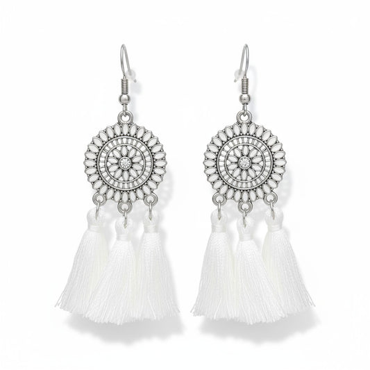 Festival oorhangers wit met kwastjes, boho stijl, 75x21mm, tijdloze zomerse oorbellen met emaille