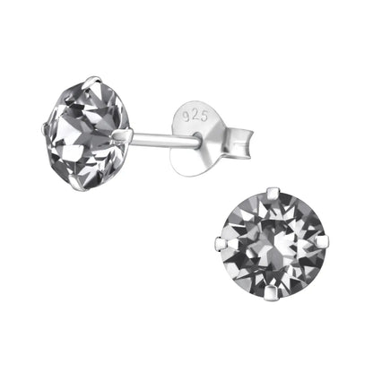 Zilveren Kristallen Oorbellen Met Ronde Diamantuitsparing.