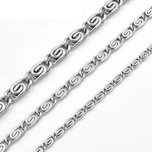Zilverkleurige Griekse Schakelketting Van Staal Met Twist Design