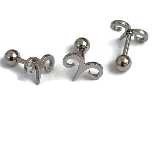Fantasie Helixpiercing Zilverkleurig Chirurgisch Staal Met Drie Paar Zilveren Manchetknopen Met Metalen