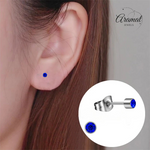 Mini kristal oorstekers blauw – 3mm zilverkleur