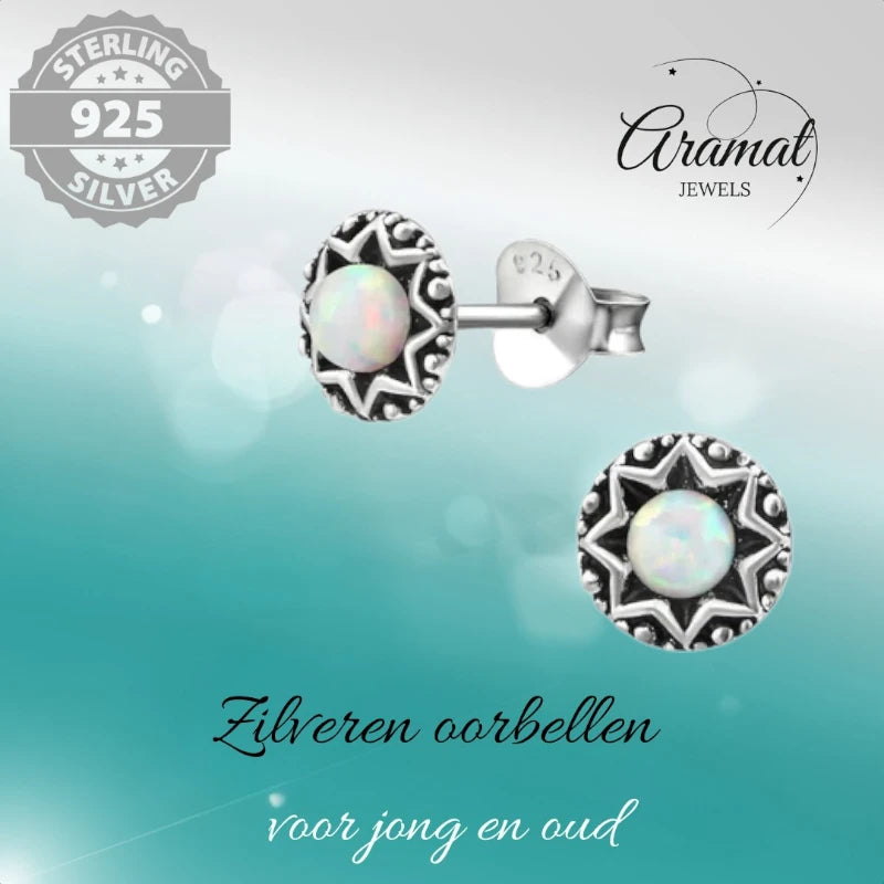 Oorstekers – Sterling Zilver Bali Etnisch Wit Opaal 6mm Rond Geoxideerd