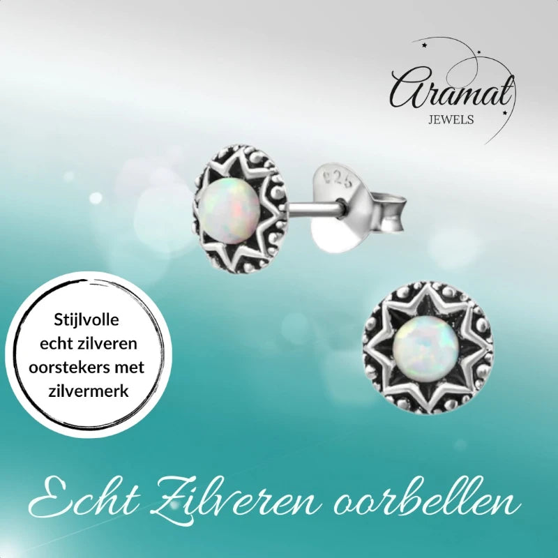 Oorstekers – Sterling Zilver Bali Etnisch Wit Opaal 6mm Rond Geoxideerd