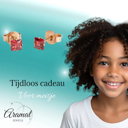 Oorbellen – RVS Roségoudkleur met Rode Vierkante Zirkonia (4mm)