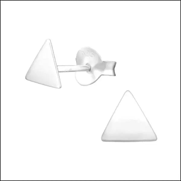 Zilveren Oorbellen Driehoek Oorbellen Met Witte Driehoekige Hangers.
