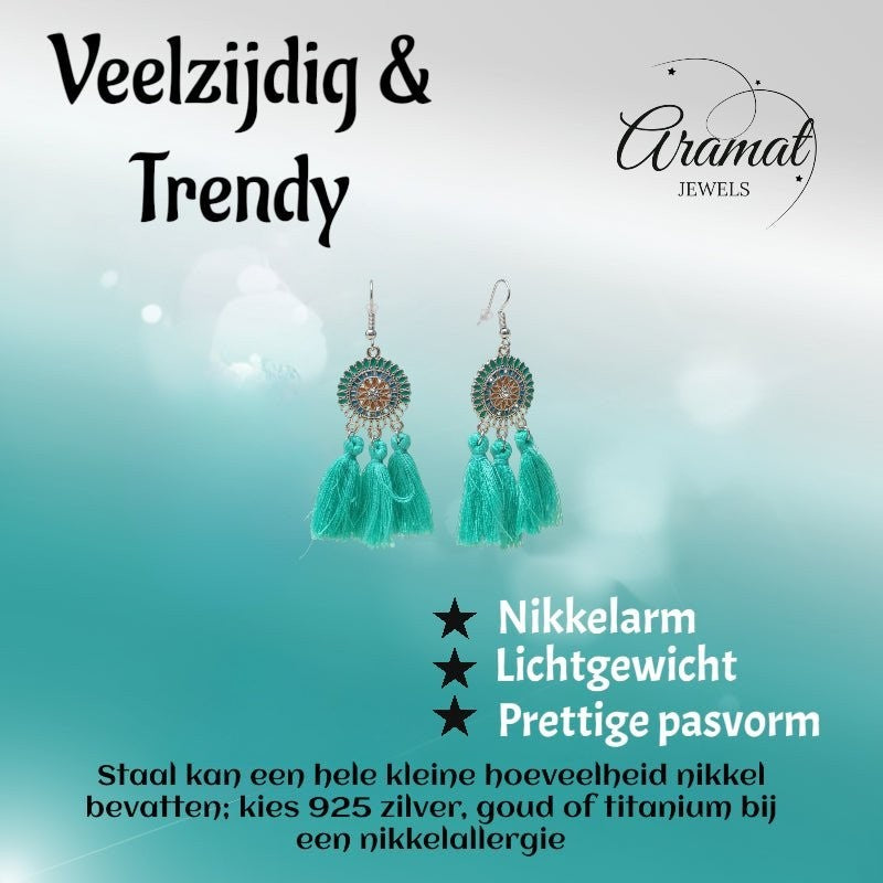 Aramat Jewels boho oorhangers met mintgroene kwastjes en emaille details in roestvrij staal voor een zomerse look.