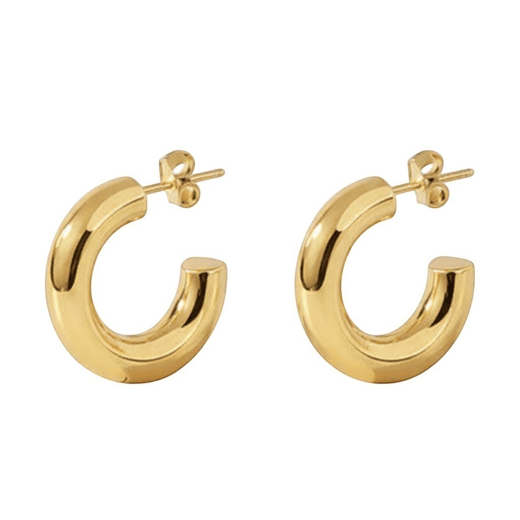 Aramat Jewels massieve gouden halve oorringen van glad RVS, 25x8mm. Tijdloze, chunky hoepels voor een moderne look.