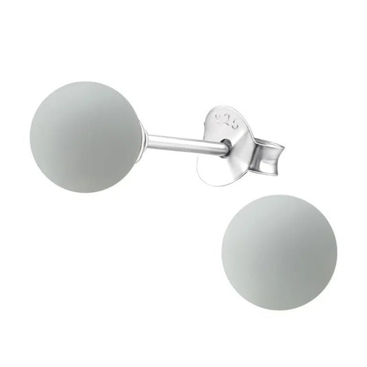 Aramat Jewels 925 silver stud earrings featuring 6mm matte light grey synthetic pearls on a white background.