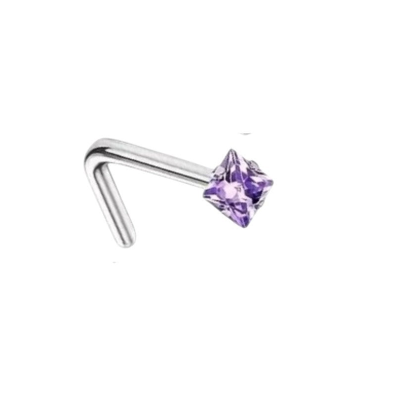 Aramat Jewels stalen neuspiercing met een paarse vierkante zirkonia van 2mm op een L-vormig staafje.