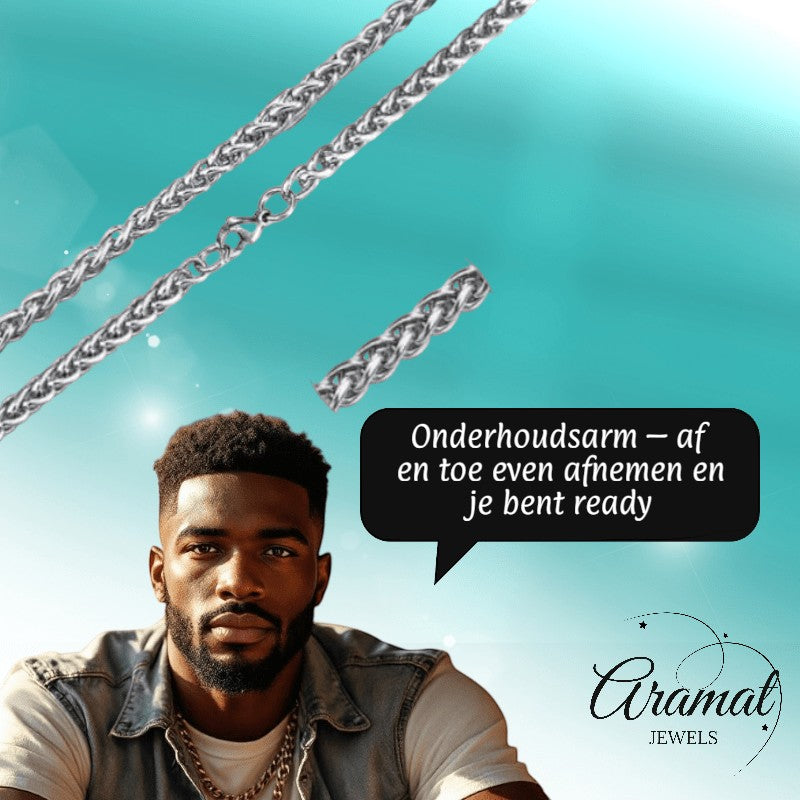 Aramat Jewels zilverkleurige RVS vossenstaart ketting van 60 cm en 6 mm breed gedragen door een man.