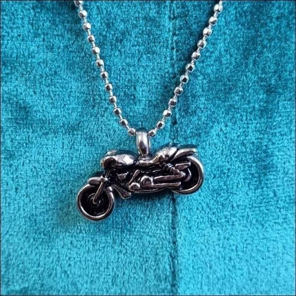 Aramat Jewels stalen motor ashanger met zilverkleurige ketting, een gedenksieraad voor motorrijders.
