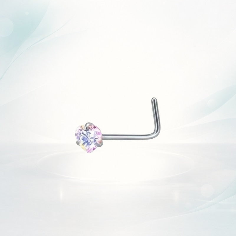 Aramat Jewels stalen neuspiercing met een hartvormige AB transparante zirkonia steen en gebogen staafje.