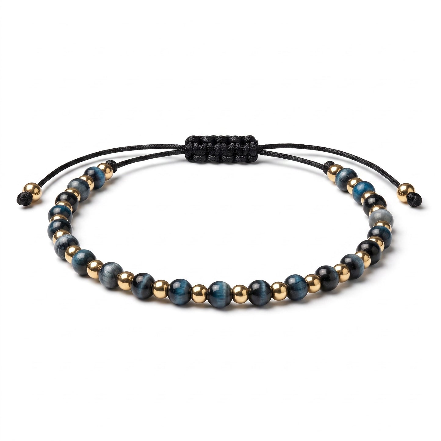 Aramat Jewels verstelbaar enkelbandje met blauwe cats eye kralen en goudkleurige accenten op een zwart touwtje.