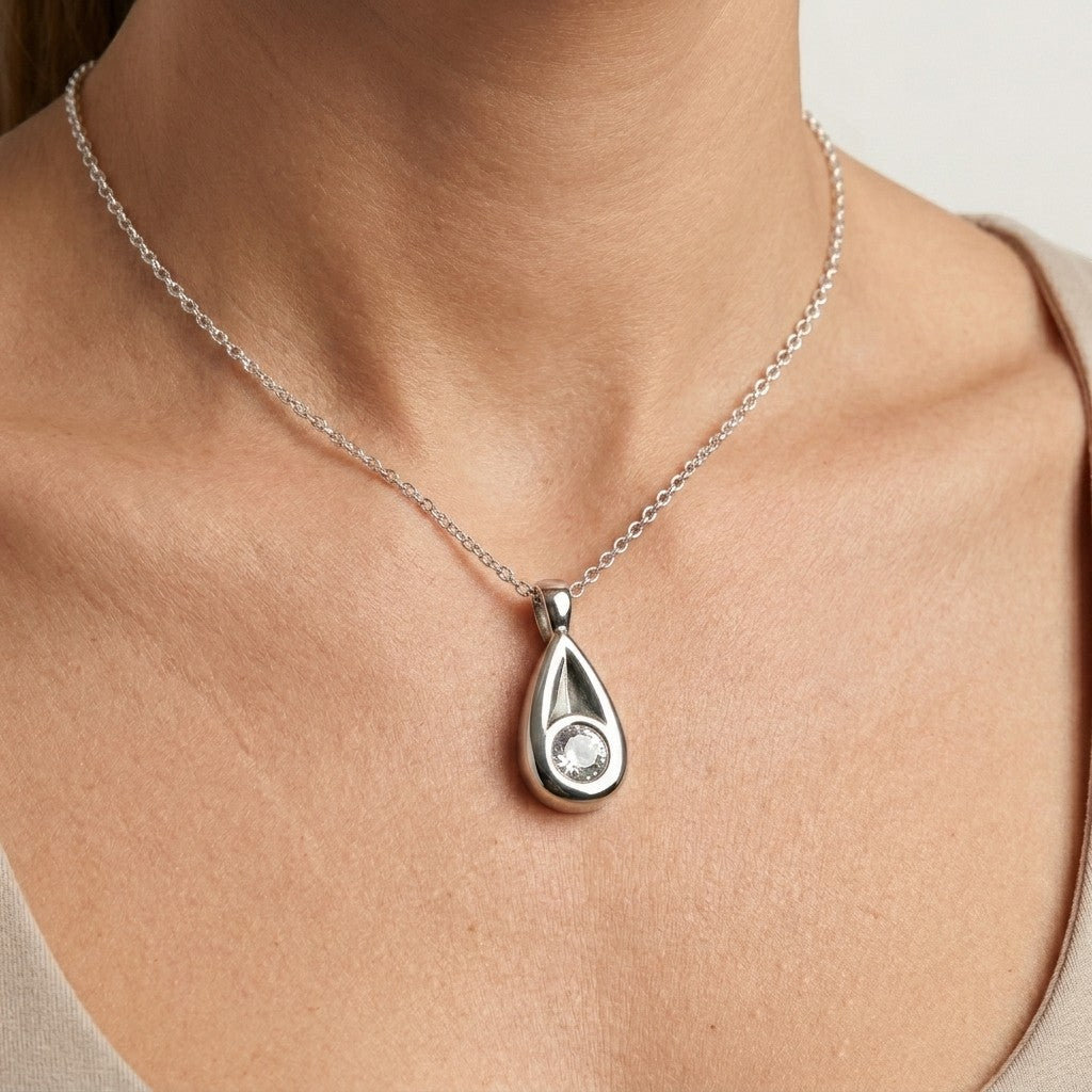 Aramat Jewels zilverkleurige stalen crematiehanger met zirkonia, druppelvormig, waterbestendig