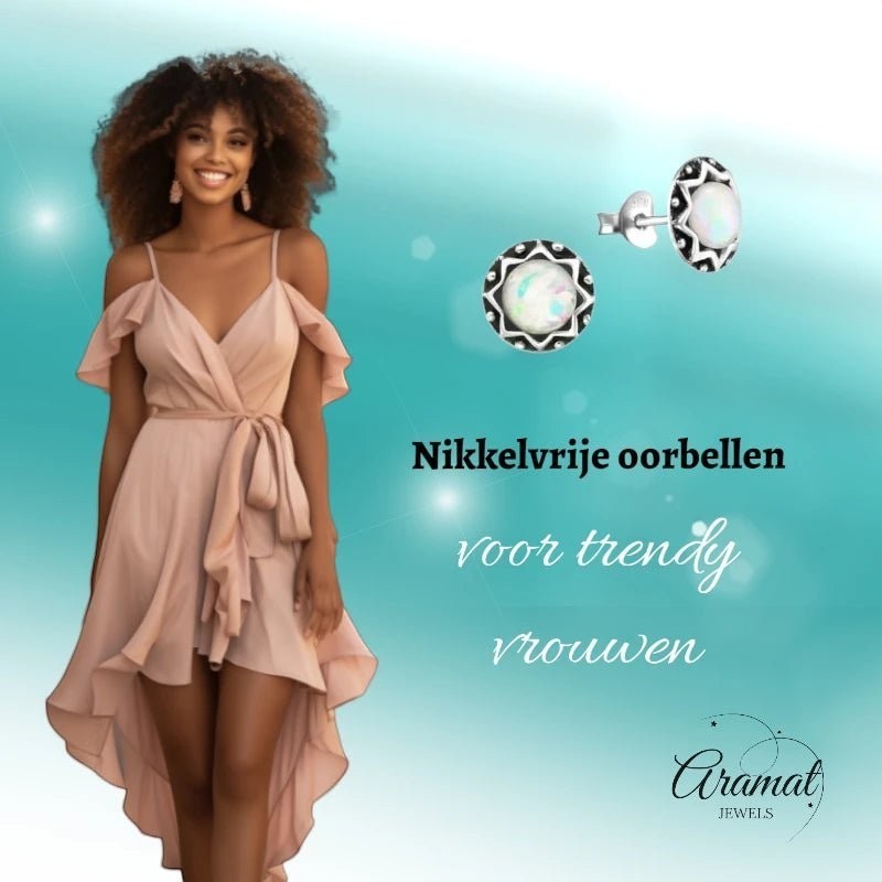 Aramat Jewels Sterling Zilver Bali Oorstekers met witte opaal, 9mm rond, geoxideerd, etnisch design.