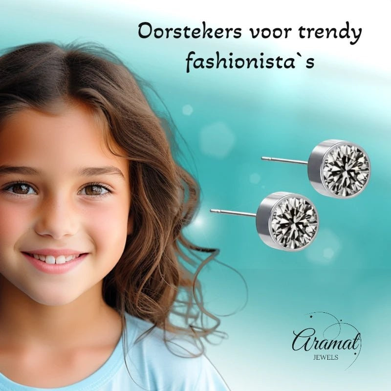 Aramat Jewels zilverkleurige oorstekers met grijs kristal (6mm) van roestvrij staal.