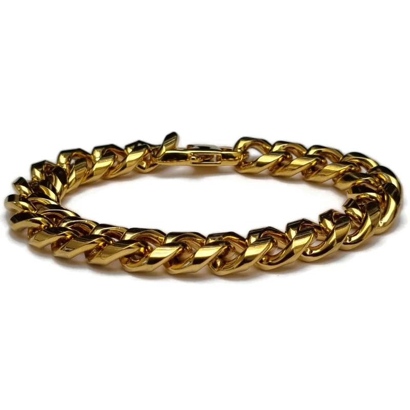 Een gouden schakelarmband