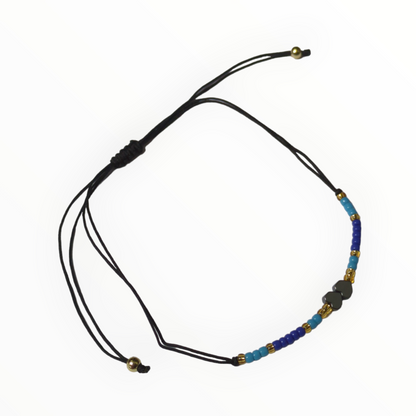 Verstelbare Armband Met Blauwe En Gouden Kralen Van Aramat Jewels® Met Hematiet Hartjes