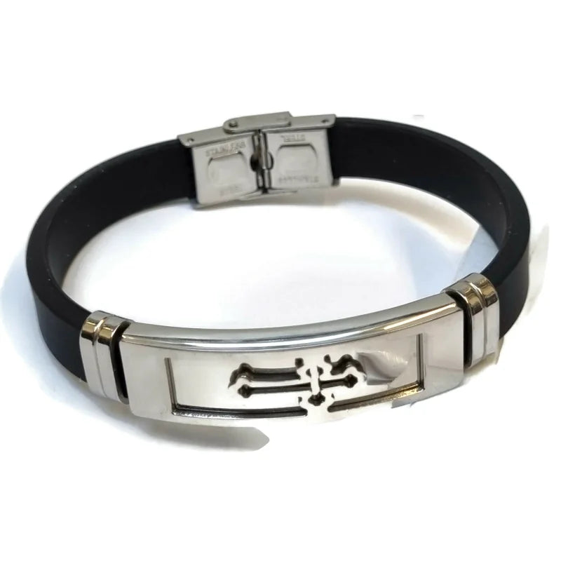 Zwarte Leren Armband Met Zilveren Sluiting Voor Siliconen Armband Accenten Kruis 20cm.