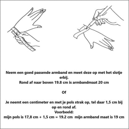 Poster Van Twee Handen Die Elkaar Vasthouden Voor Lederen Armband Met Rvs Accenten.