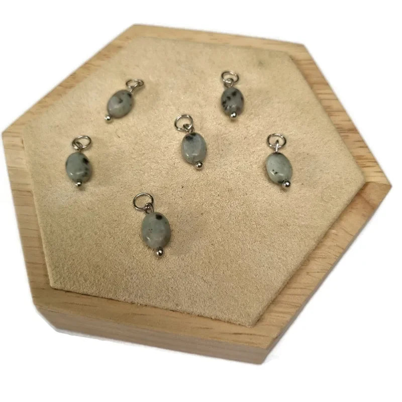 Houten Doos Met Drie Ringen En Een Ring Voor Kwarts Smokey Grijs Bedeltje