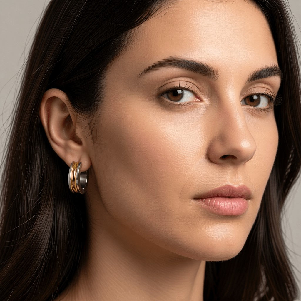 Bicolor RVS Oorringen met Gouden Streep 20x7mm - Aramat Jewels - Oorringen - cadeautip