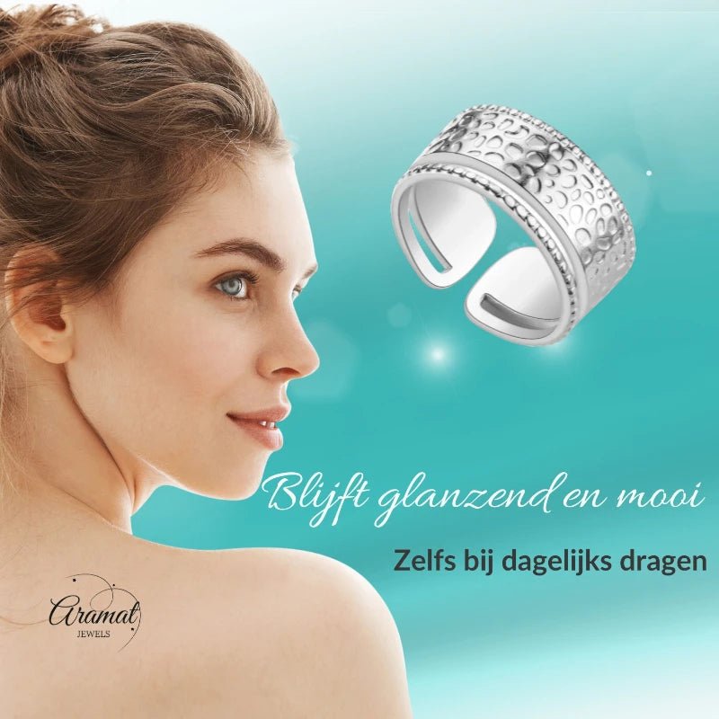 Brede Damesring met Motief | 9mm - Stainless Steel - ring383 - 2982 - Ringen kopen# - Zilverkleur - alles - boho