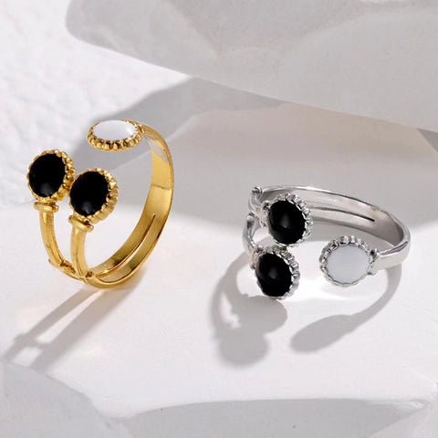 Brede One Size Ring Goudkleurig RVS met Drie Emaille Cirkels (13 mm) - Aramat Jewels - Ringen - cadeautip