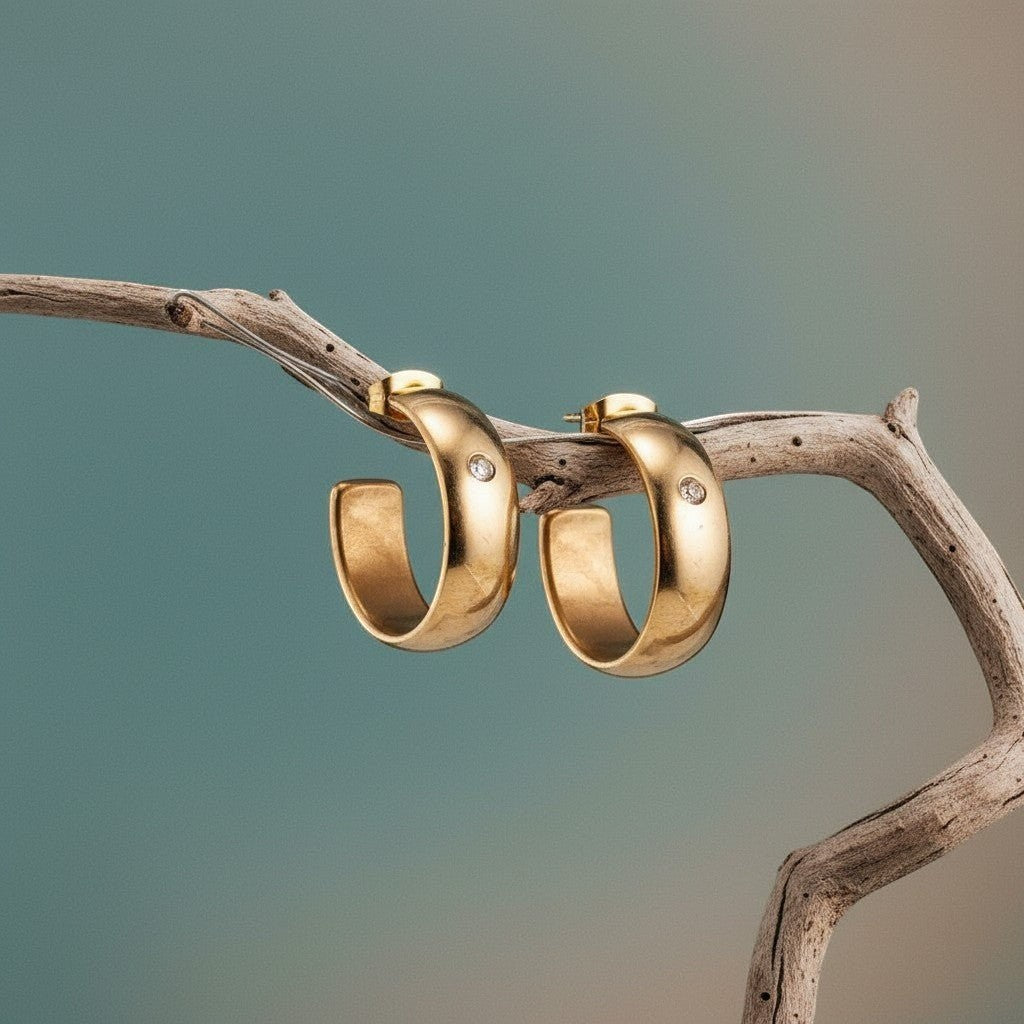 Brede RVS Oorringen met Zirkonia Accent Goudkleur 23mm x 7mm - Aramat Jewels - Oorringen - cadeautip