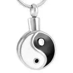 Ashanger Yin Yang Pendant Op Een Ketting.