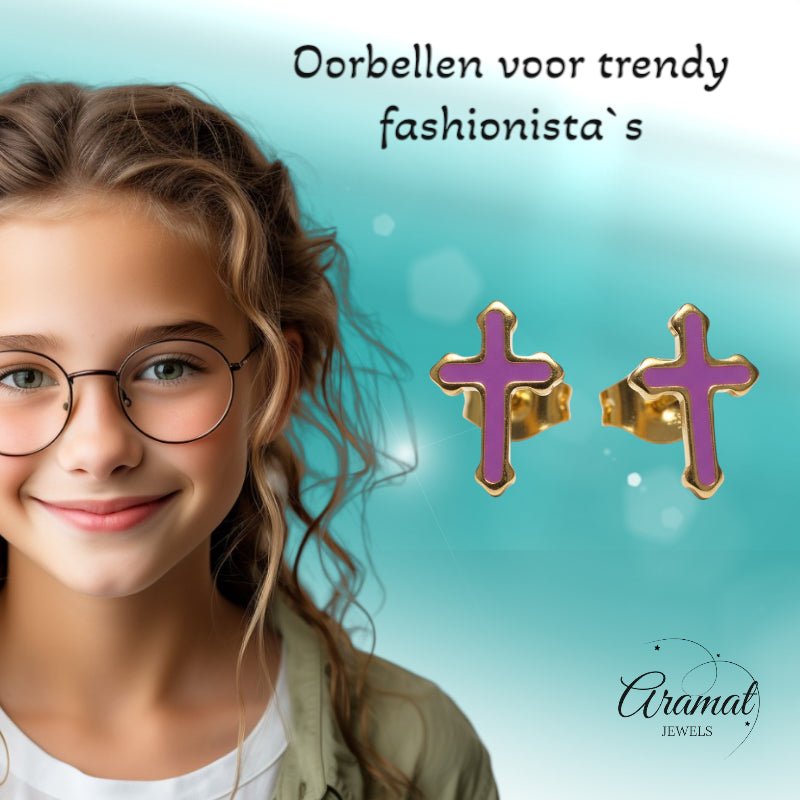 Goudkleurige Kruisjes Oorbellen Met Emaille Afwerking - Aramat Jewels - Oorbellen - cadeautip
