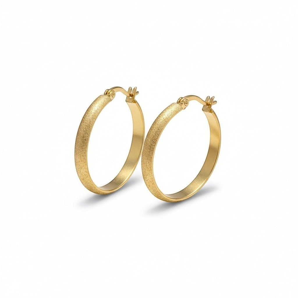 Goudkleurige Matte RVS Oorringen Sandblasted - 30 mm - Aramat Jewels - Oorringen - cadeautip