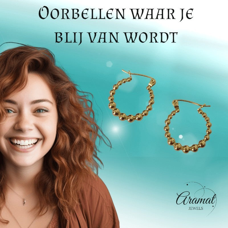 Goudkleurige Ronde Oorringen 18mm – Bolletjesmotief – RVS - oor6346 - 514384 - Oorringen kopen# - 18mm - alles - bolletjes
