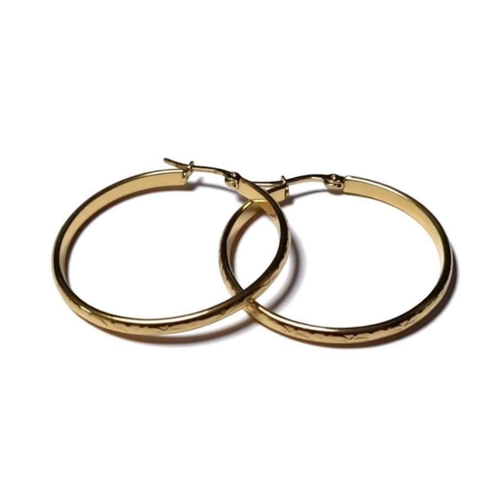 Goudkleurige RVS Hoepeloorbellen met Bloemmotief - 40 mm - Aramat Jewels - Oorringen - cadeautip
