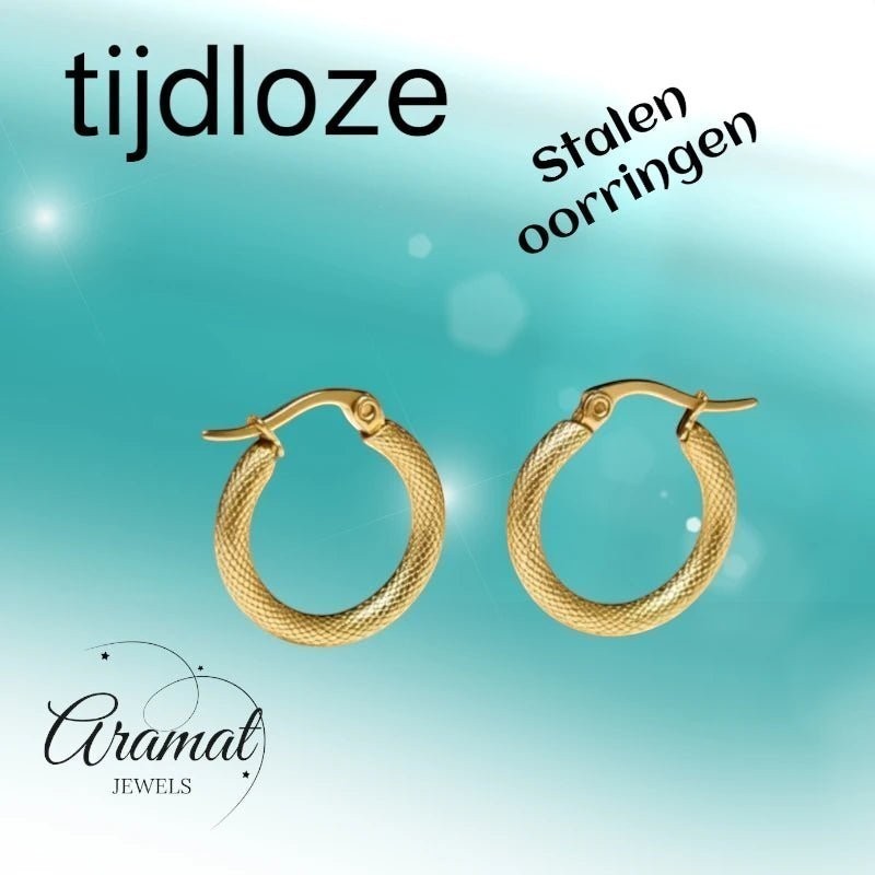 Goudkleurige RVS Hoepeloorbellen met Textuur - 18 mm - Aramat Jewels - Oorringen - cadeautip