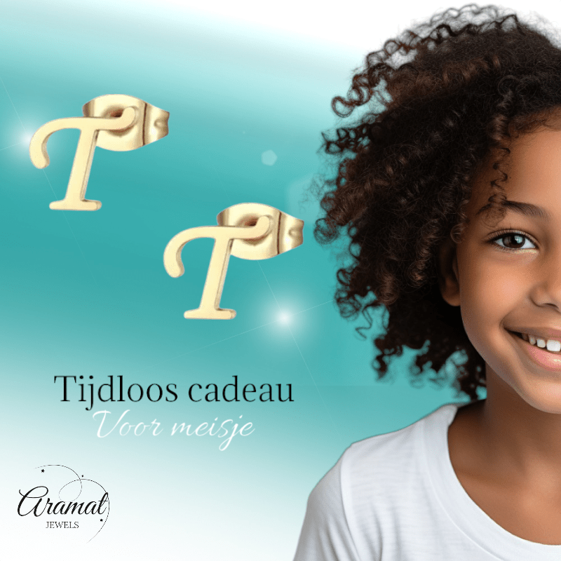 Goudkleurige RVS Letter T Oorbellen – Initiaal - Aramat Jewels - Oorbellen - cadeautip