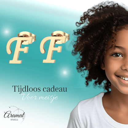Goudkleurige RVS oorstekers Letter F - Aramat Jewels - Oorbellen - cadeautip