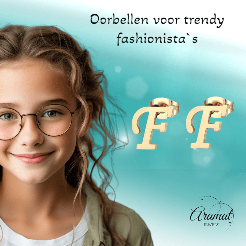 Goudkleurige RVS oorstekers Letter F - Aramat Jewels - Oorbellen - cadeautip