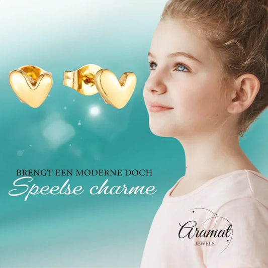 Gouden hartvormige oorbellen.