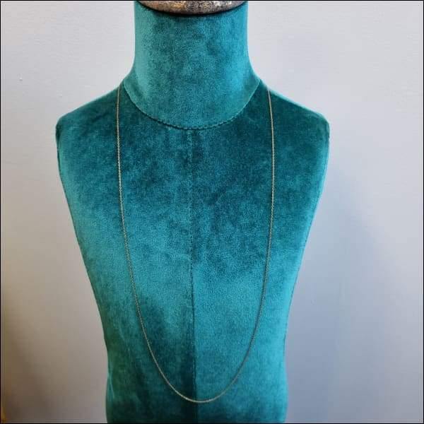 Zilveren Mannequin Met Ketting Anker.