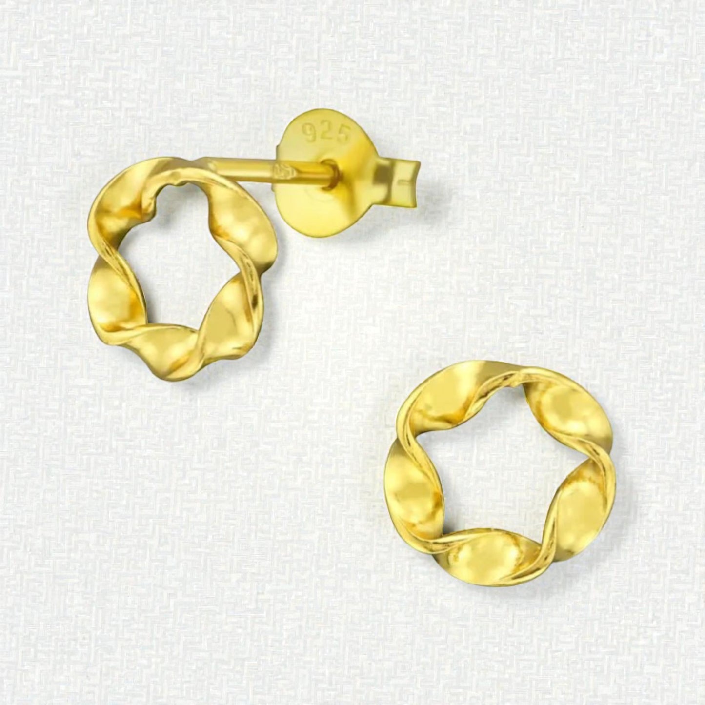 Boucles d'oreilles puces torsadées en argent doré