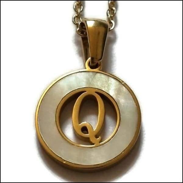 Gouden Hanger Met Omega-symbool Op Dameshalsketting Initiaal Schelp Goudkleur