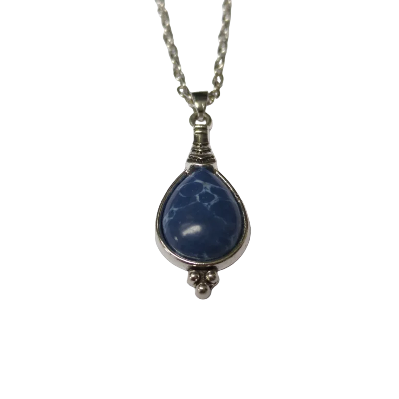 Druppelvormige Donkerblauwe Boho Ketting Met Synthetische Steen Op Een Zilveren Ketting