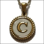 Gouden Initiaal Ketting Met De Letter c - Dameshalsketting.